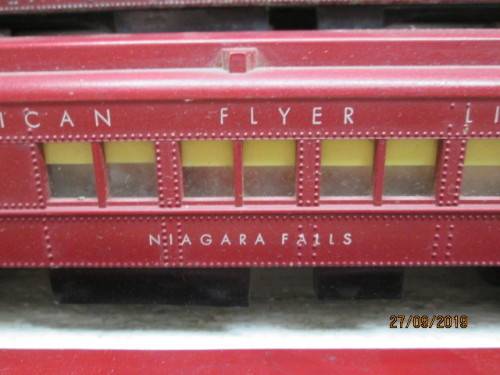 S SCALE : AMERICAN FLYER COACHES x3 - LOT 784X