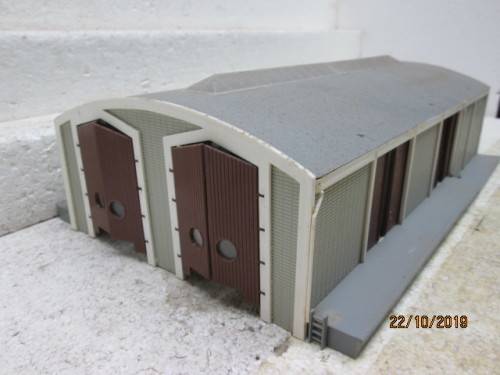HO SCALE : LARGE ENGINE SHED / OFF-LOADING SHED - LOT 66Y