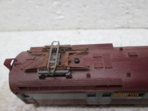 HO SCALE : LIMA SAR FIRST CLASS SUBURBAN POWER UNIT (BOXED) - LOT 479Y