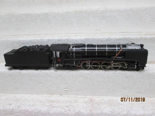 HO SCALE : SAR CLASS 15F 4-8-2 STEAM LOCOMOTIVE (BOXED) - LOT 484Y