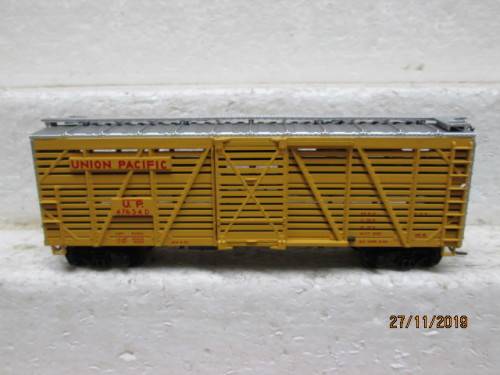 HO SCALE : ATHEARN UNION PACIFIC CATTLE CAR (BOXED) - LOT 701Y