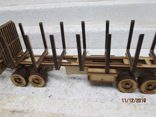 1:32 SCALE HINO 500 TIMBER TRUCK WITH TRAILER - LOT 771Y