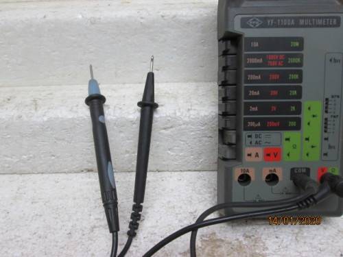 YFE YF-1100A DIGITAL MULTIMETER : - LOT 815Y
