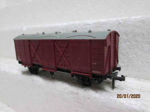 OO SCALE : HORNBY DUBLO 10 TON XP BOX CAR - LOT 960Y