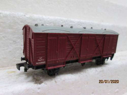 OO SCALE : HORNBY DUBLO 10 TON XP BOX CAR - LOT 960Y