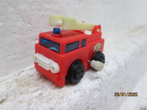 x1 WIND UP SMALL FIRE TRUCK - LOT 63z