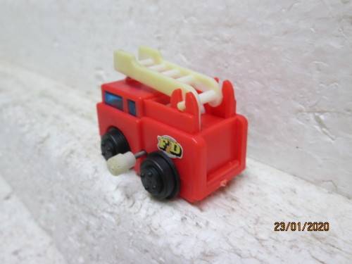 x1 WIND UP SMALL FIRE TRUCK - LOT 63z