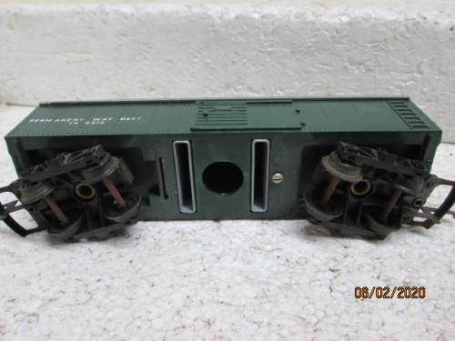 OO SCALE : TRI-ANG BOX CAR (CLEANING CAR) - LOT 152z