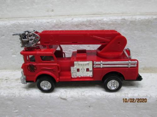 ROAD TOUGH : FIRE TRUCK (BOXED) - LOT 286z