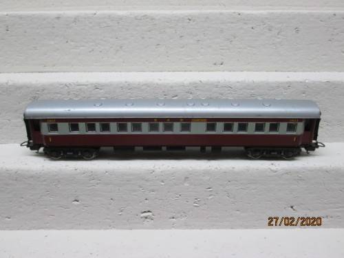 HO SCALE : LIMA SAR TRANS KAROO FIRST CLASS COACH - LOT 518z