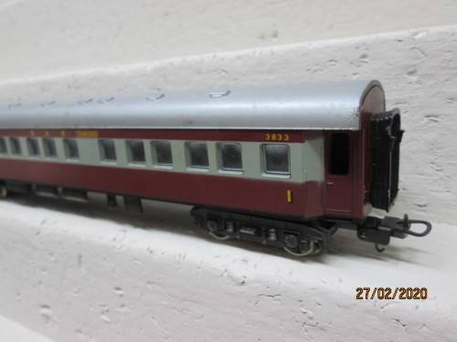 HO SCALE : LIMA SAR TRANS KAROO FIRST CLASS COACH - LOT 518z