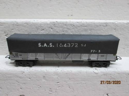 HO SCALE : LIMA SAR SILVER OZ BOX CAR WITH TARP (BOXED) - LOT 646z