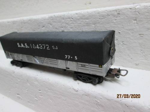 HO SCALE : LIMA SAR SILVER OZ BOX CAR WITH TARP (BOXED) - LOT 646z