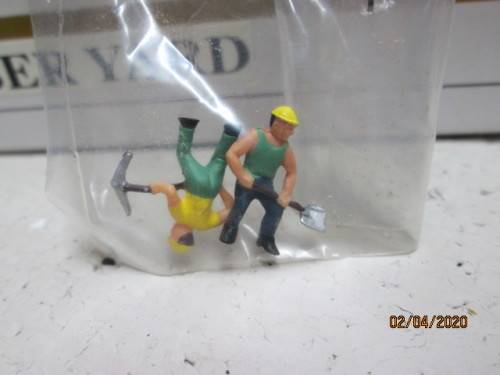 HO SCALE : MODELPOWER - LUMBER YARD (BOXED) - LOT 34AA