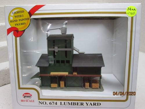 HO SCALE : MODELPOWER - LUMBER YARD (BOXED) - LOT 34AA