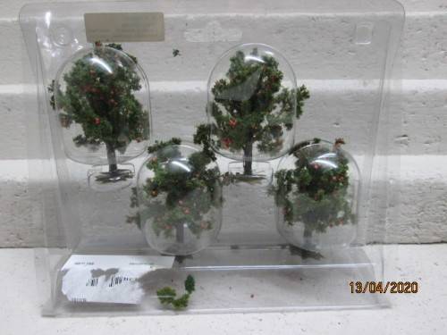 HO SCALE : WOODLAND SCENICS : x4 FRUIT TREES (BOXED) - LOT 198AA