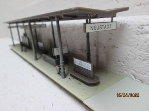 HO SCALE : FALLER x2 PLATFORMS WITH ACCESSORIES No 120191 - LOT 264AA