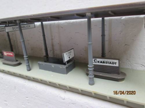 HO SCALE : FALLER x2 PLATFORMS WITH ACCESSORIES No 120191 - LOT 264AA