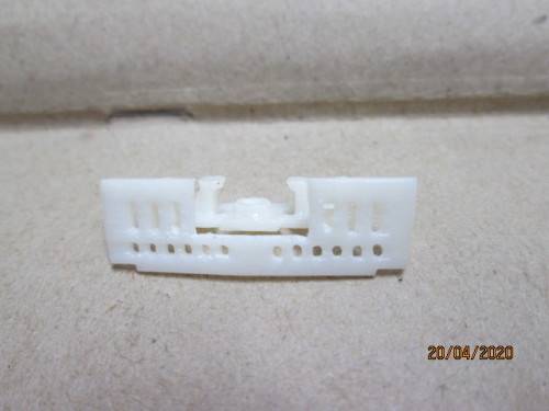 HO SCALE :  LIMA SAR REPLACEMENT WHITE COW-CATCHER  - LOT 415AA