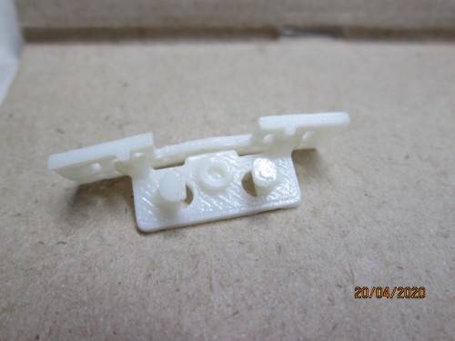HO SCALE :  LIMA SAR REPLACEMENT WHITE COW-CATCHER  - LOT 415AA