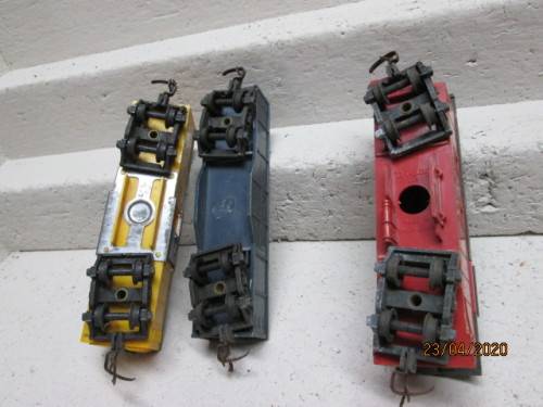 OO SCALE : TRI-ANG GOODS WAGONS x3 (MADE IN SOUTH AFRICA) - LOT 485AA