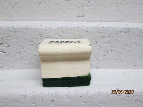 HO SCALE : PARROT TRACK CLEANER  - LOT 715AA