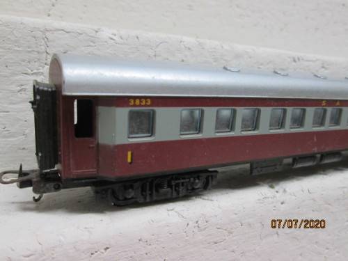 HO SCALE : LIMA SAR TRANS KAROO FIRST CLASS COACH (BOXED) - LOT 349BB