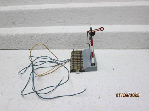 HO SCALE - MARKLIN M TRACK,ELECTRIC SIGNAL -  LOT 519BB