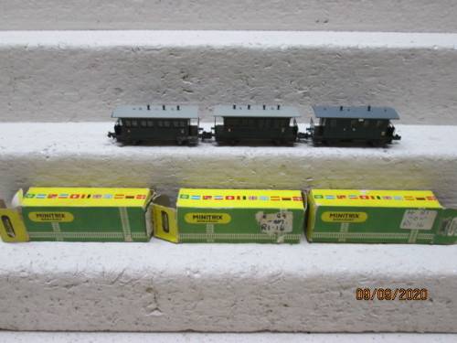 N SCALE: MINITRIX : OLD STYLE COACHES X3 - BOXED