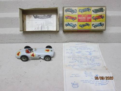 1:24 SCALE : MERIT RACING CAR - 1955 GP MERCEDES BENZ - BOXED