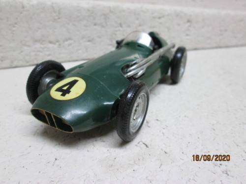 1:24 SCALE : MERIT RACING CAR - GP BRM 1956 - BOXED