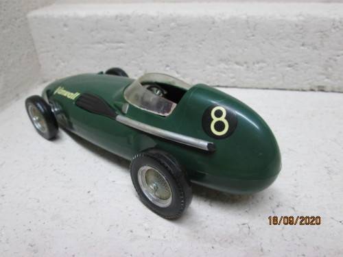 1:24 SCALE : MERIT RACING CAR - VANWALL 1956 - BOXED