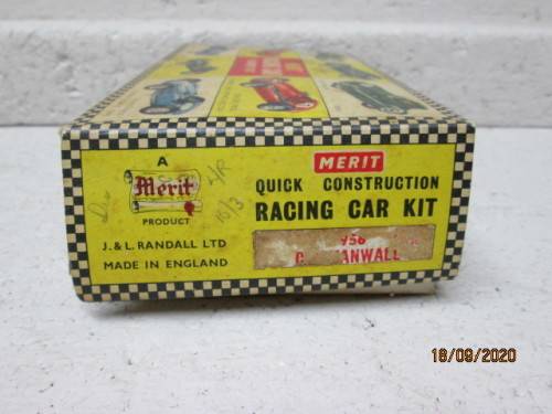 1:24 SCALE : MERIT RACING CAR - VANWALL 1956 - BOXED