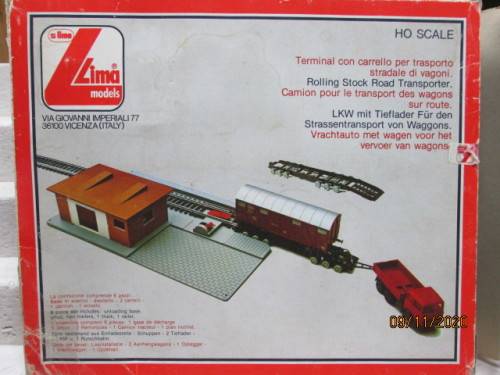 HO SCALE : LIMA : ROLLING STOCK ROAD TRANSPORTER - BOXED