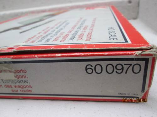 HO SCALE : LIMA : ROLLING STOCK ROAD TRANSPORTER - BOXED