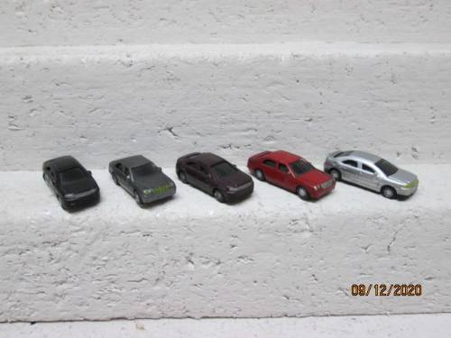 HO SCALE : ENTRY LEVEL CARS X5