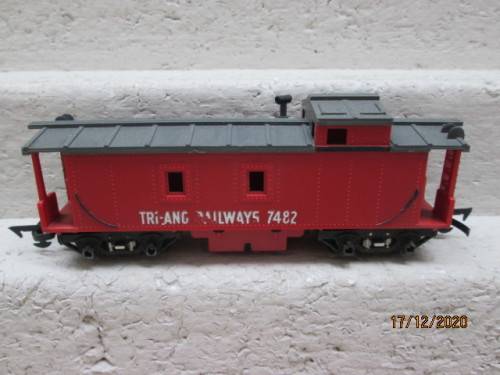 OO SCALE : TRI-ANG : CABOOSE (MADE IS SOUTH AFRICA)
