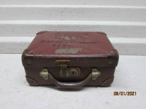 ANTIQUE SCHOOL SUITCASE