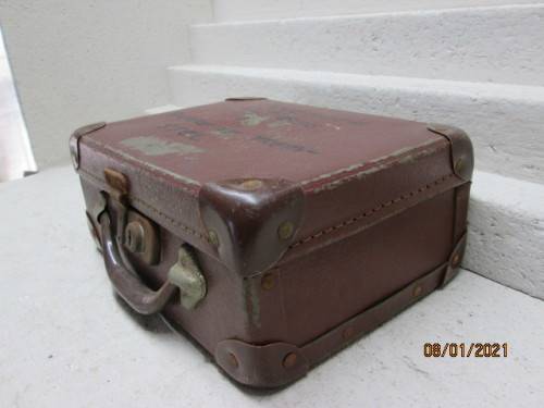 ANTIQUE SCHOOL SUITCASE