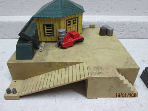 S SCALE : AMERICAN FLYER : OIL DRUM LOADER