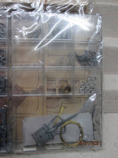 1:22 SCALE :  SAN FRANCISCO'S CABLE CAR KIT - BOXED