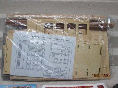 1:22 SCALE :  SAN FRANCISCO'S CABLE CAR KIT - BOXED