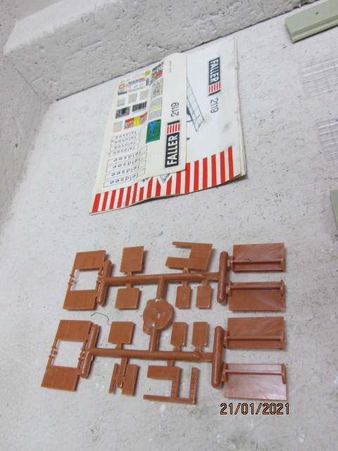 N SCALE : FALLER : PLATFORM KIT - BOXED