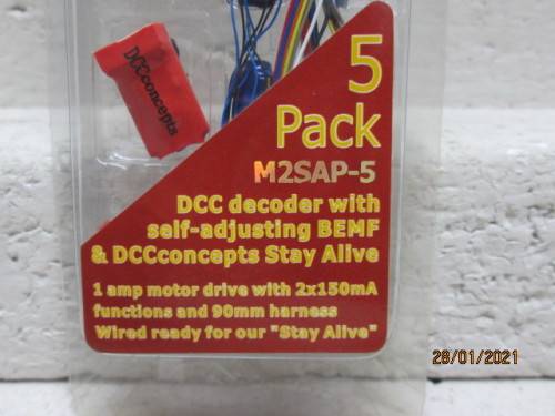 DCC CONCEPTS : M2SAP-5 8-pin 2-function M Series decoder with Stay Alive x5