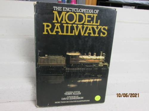 HARDCOVER BOOK : THE ENCYCLOPEDIA OF  MODEL RAILWAYS