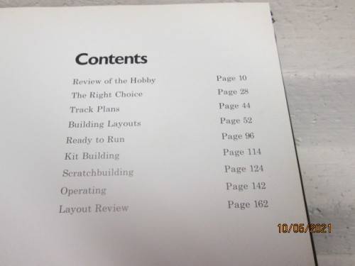 HARDCOVER BOOK : THE ENCYCLOPEDIA OF  MODEL RAILWAYS