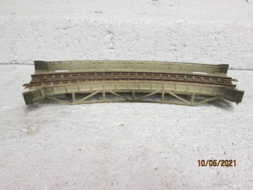 HO SCALE : MARKLIN : M TRACK - CURVED BRIDGE