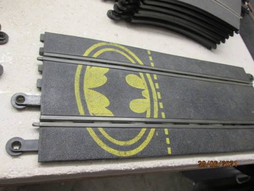 SCALEXTRIC/HORNBY HOBBIES : X27 PIECES OF TRACK + BITS & PIECES