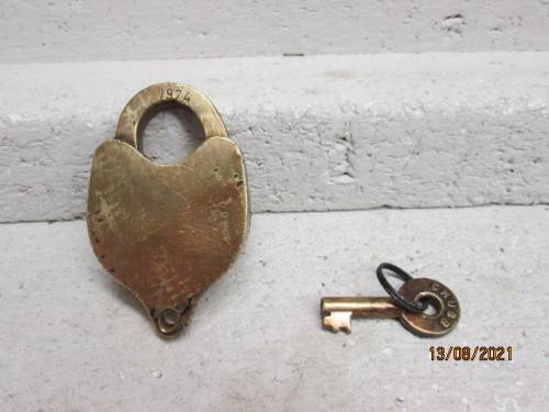 SOUTH AFRICAN RAILWAYS : CHUBB BRASS LOCK - 1974