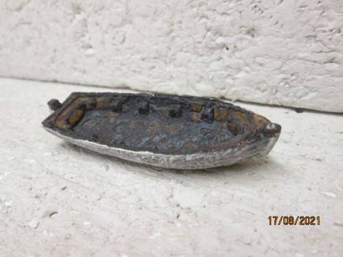 HO / OO SCALE : METAL ROWING BOAT